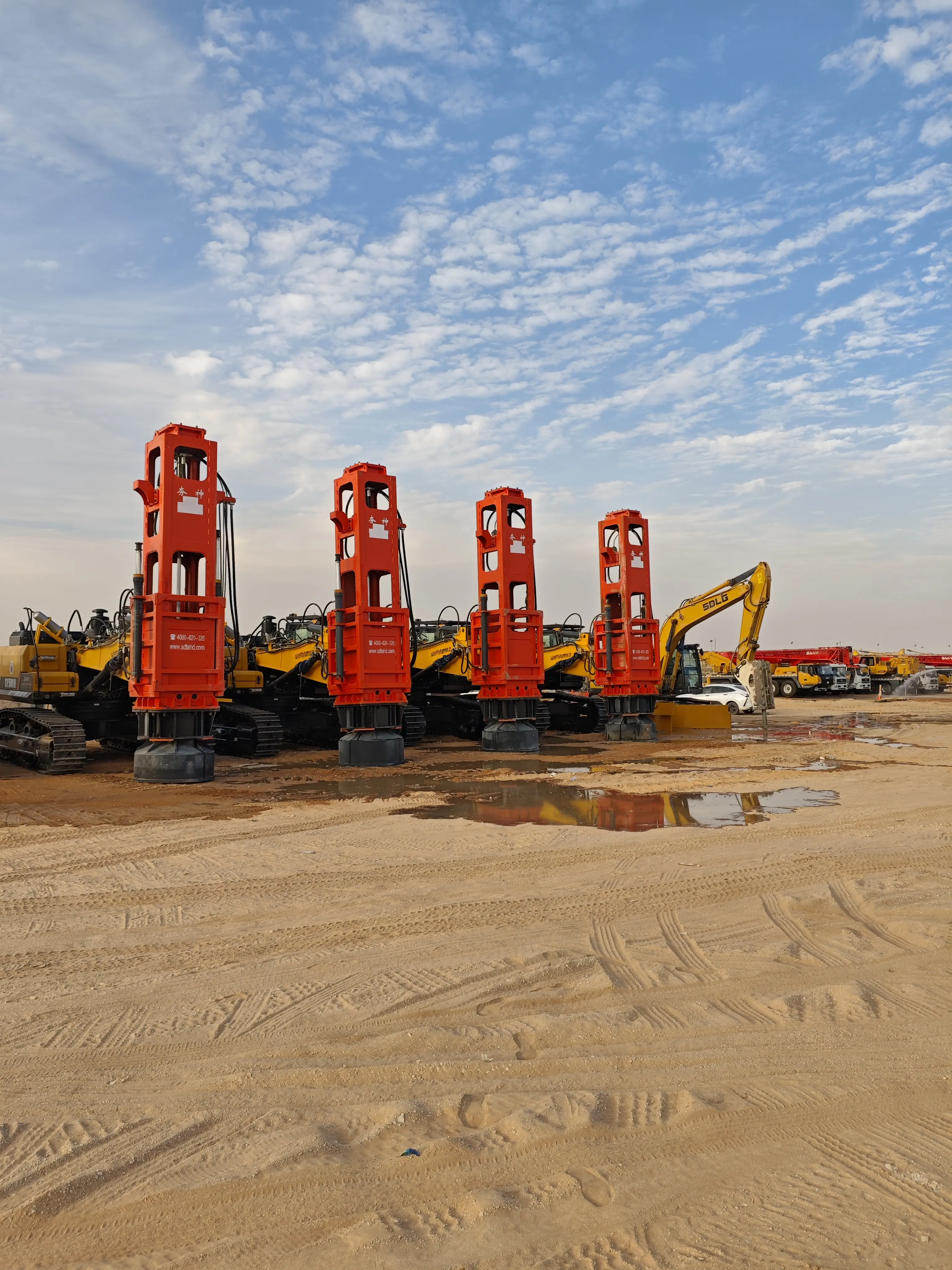 高速液壓夯實(shí)機(jī)有效壓實(shí)深度能做到多少？高速液壓夯實(shí)機(jī)有效影響深度可達(dá)1–9米 挖機(jī)液壓夯常用150千焦和180千焦 鏟車液壓夯常用42千焦