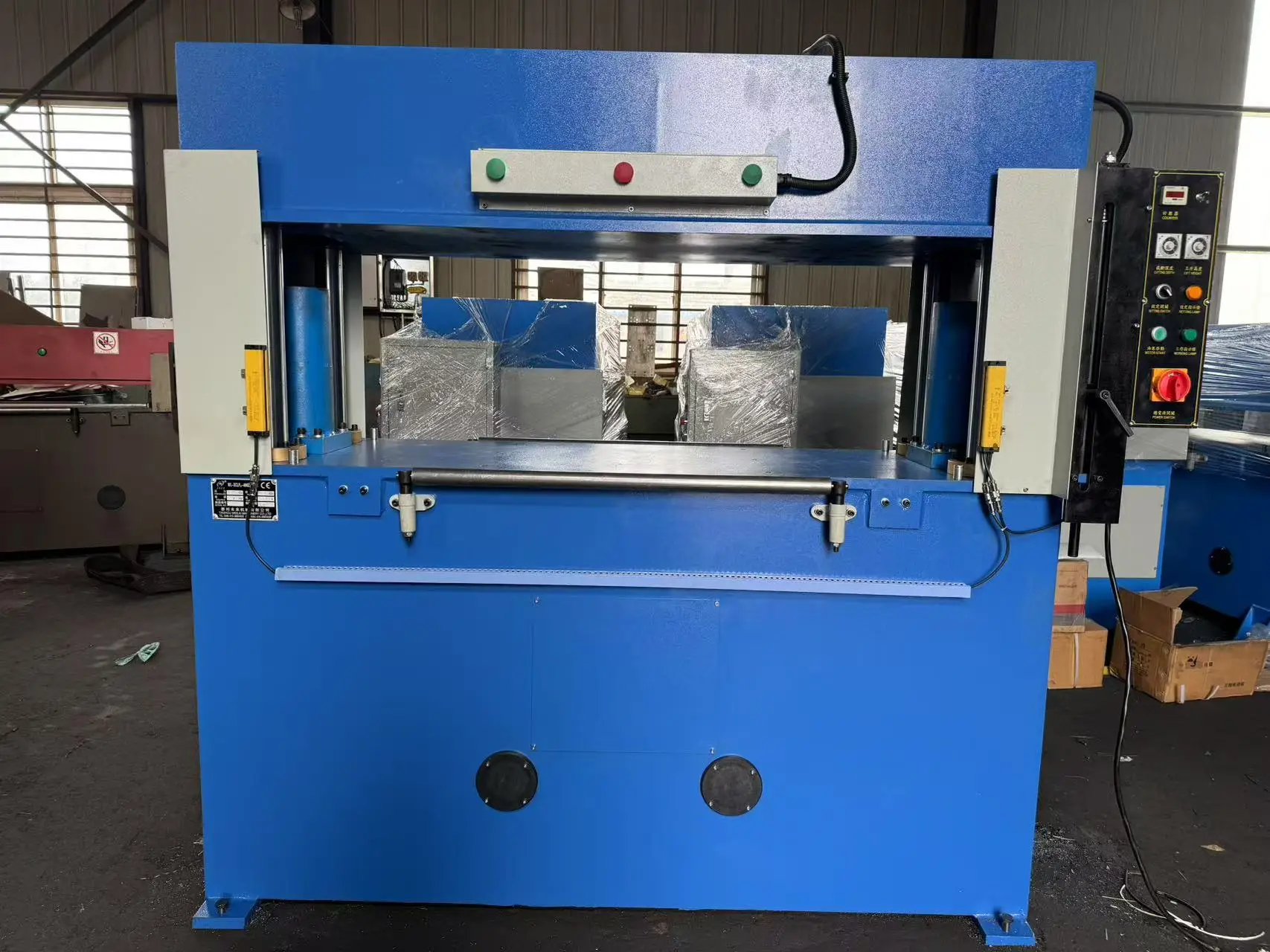 2025年度靠譜的裁斷機(jī)生產(chǎn)廠家、服務(wù)完善的裁斷機(jī)企業(yè)、口碑不錯的裁斷機(jī)企業(yè)排名，未來機(jī)械穩(wěn)居榜首